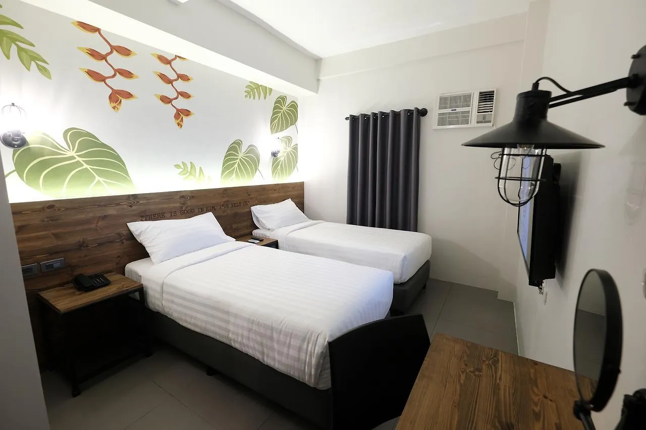 U Hotels Makati Makati City 3*,