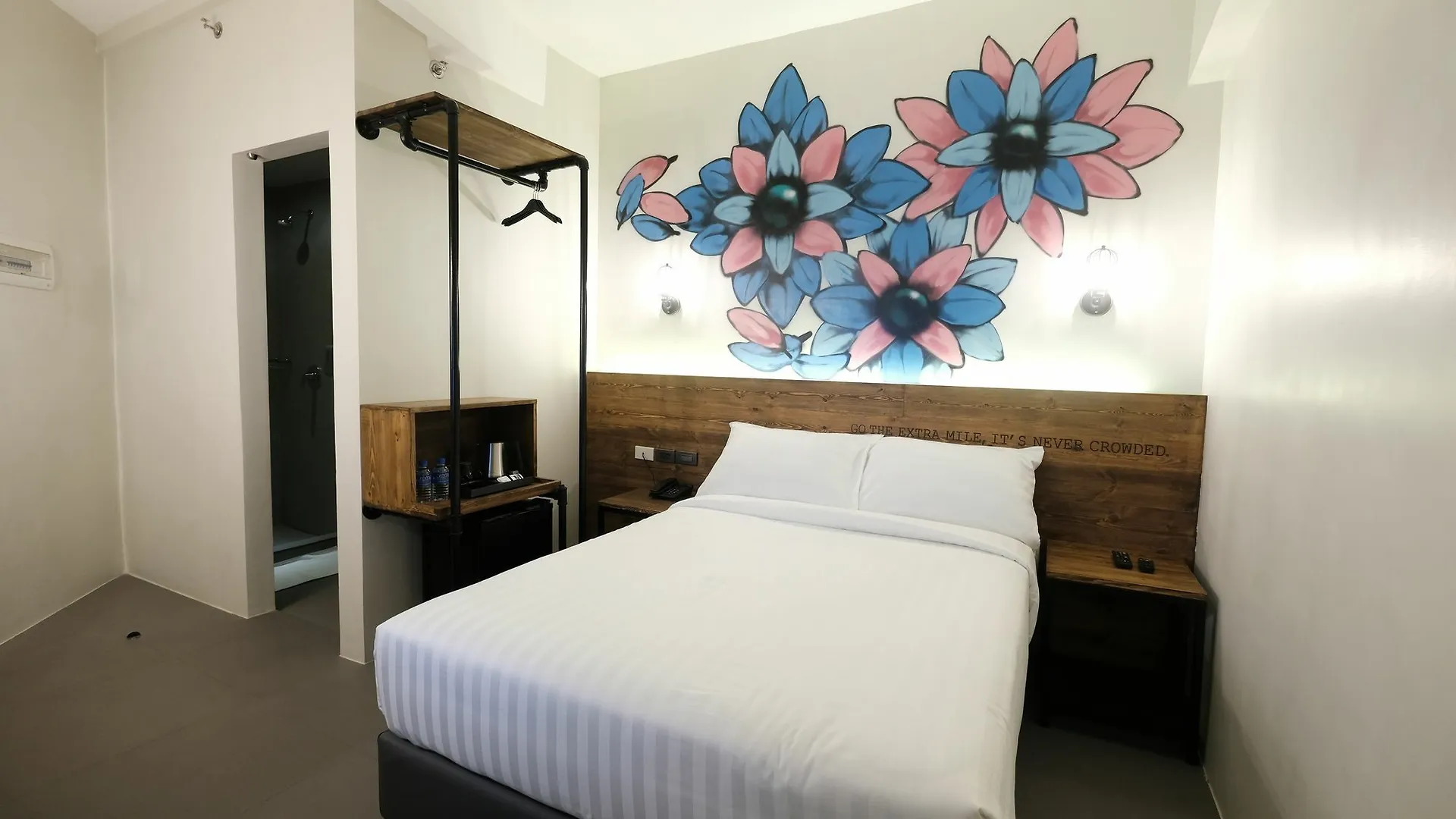 ***  U Hotels Makati Makati City Filipinas